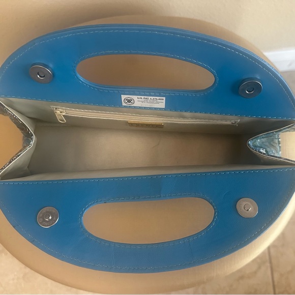 J Renee hand held turquoise silver & black abstract print purse snap to close - Picture 4 of 5